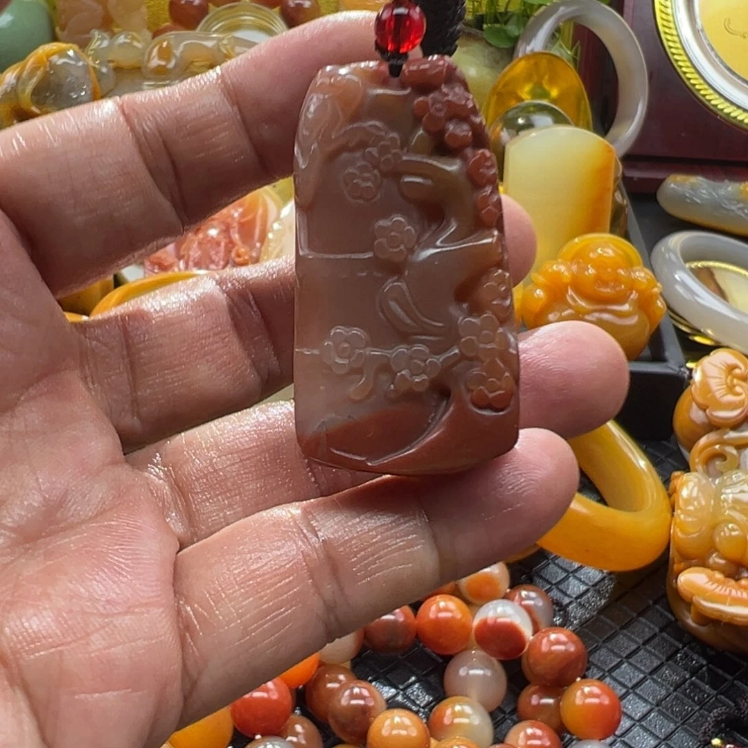 石英质玉未镶嵌颈饰