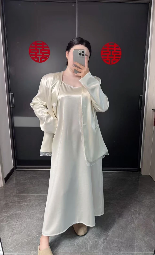 2025春款显瘦显高重工蕾丝拼接西服套装