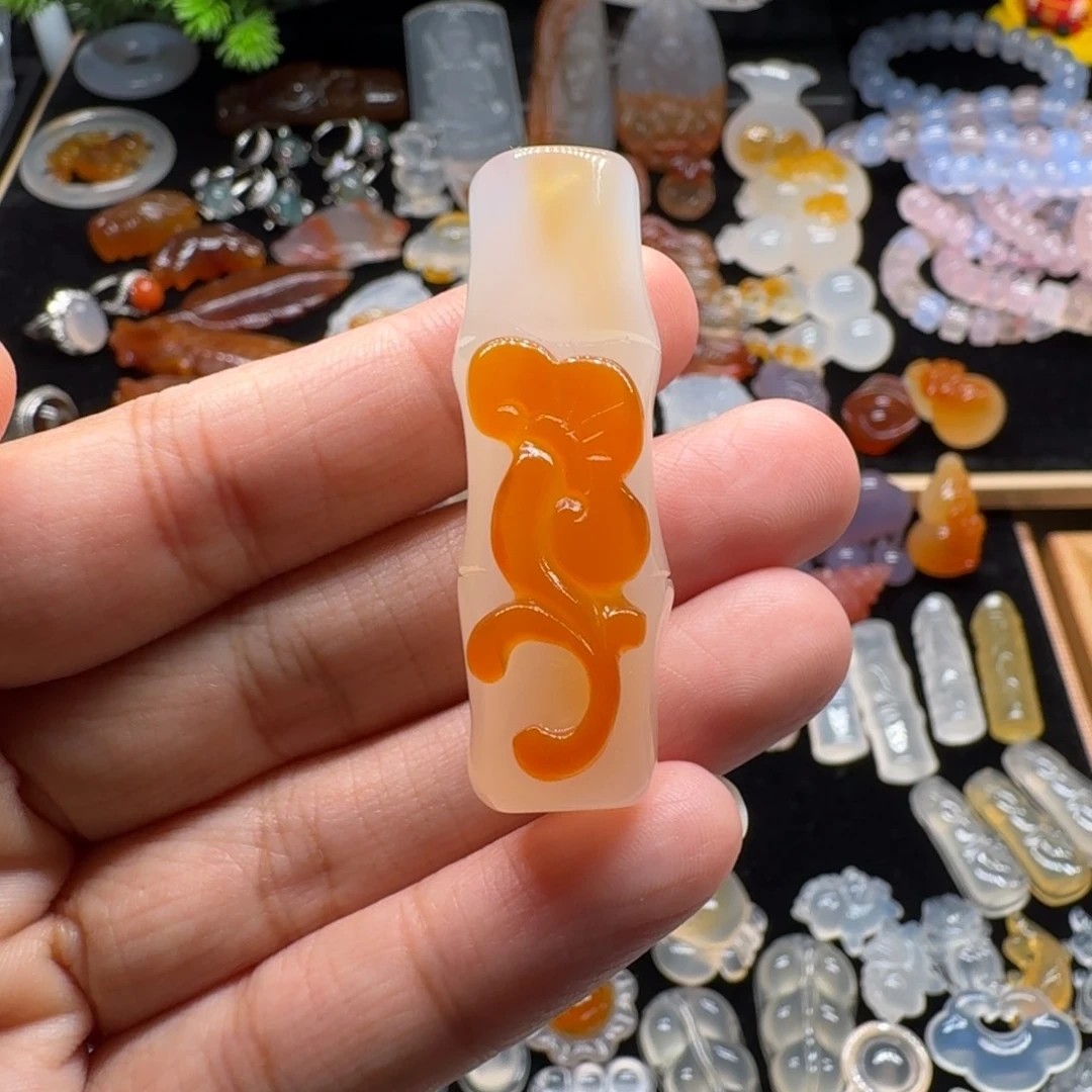 2***…未镶嵌颈饰玛瑙/玉髓