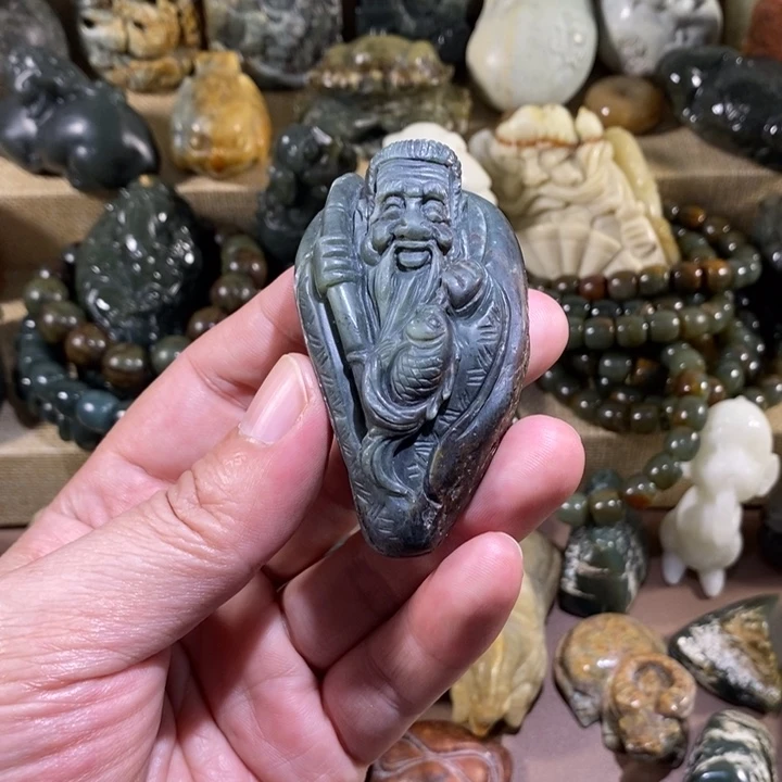 透闪石质玉未镶嵌挂件