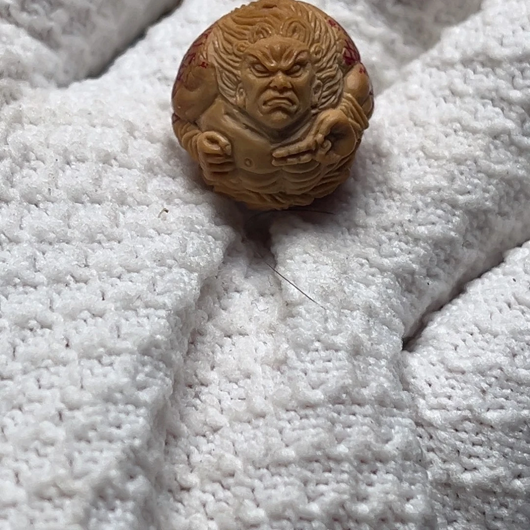 小***策吊坠猴头核桃九纹龙