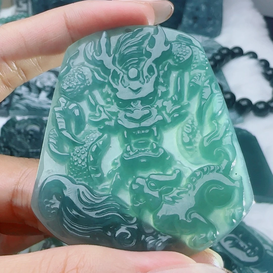颈饰未镶嵌翡翠多样性发货天然的A货翡翠