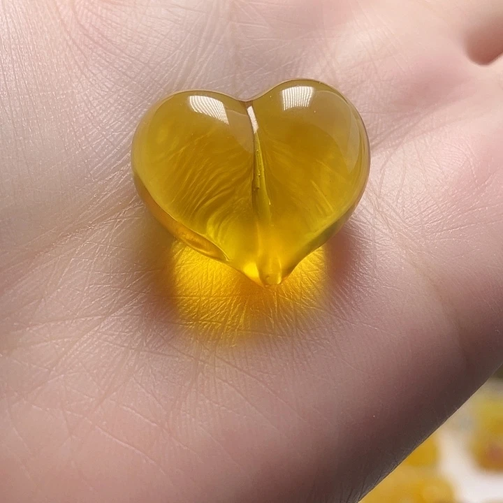 琥珀未镶嵌裸石吊坠