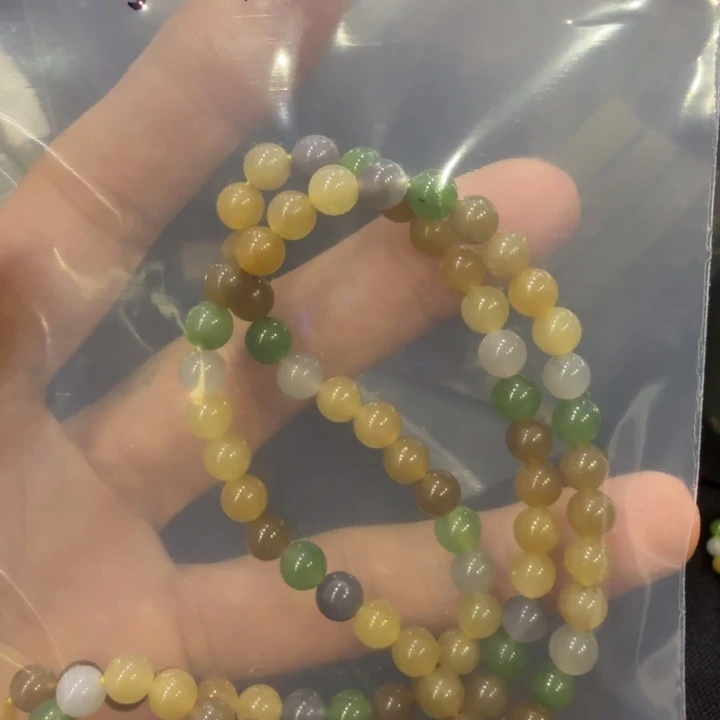 琦***颈饰未镶嵌和田玉