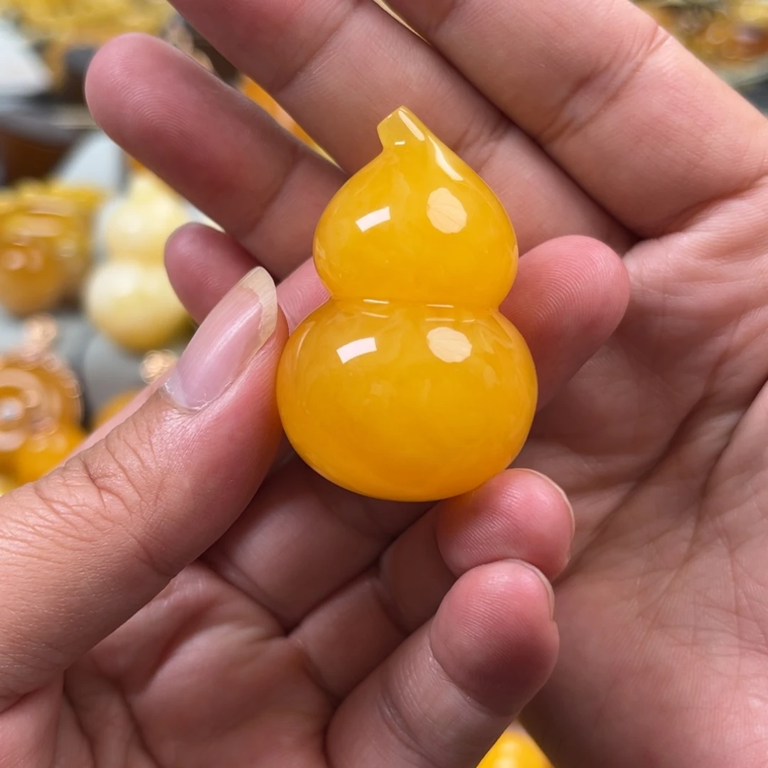 蜜蜡未镶嵌珠宝奇石