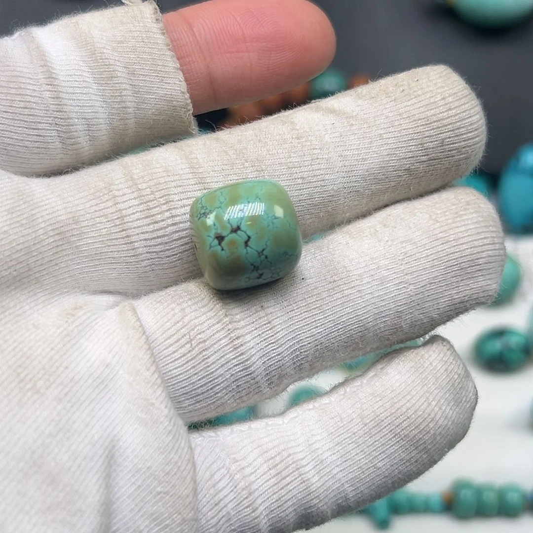 绿松石珠宝奇石未镶嵌坦**生