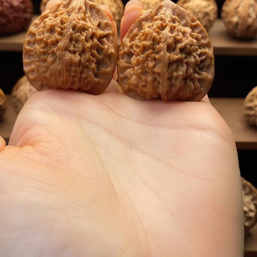 天***店文玩核桃吊坠秦鸡21（静静文玩）