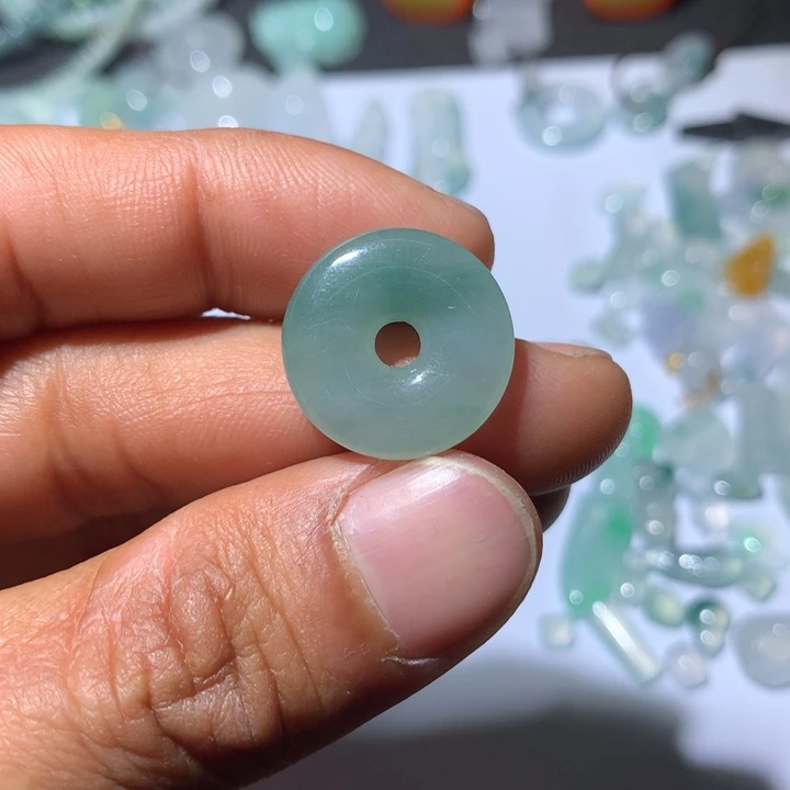 翡翠吊坠(不含链)未镶嵌绿圈