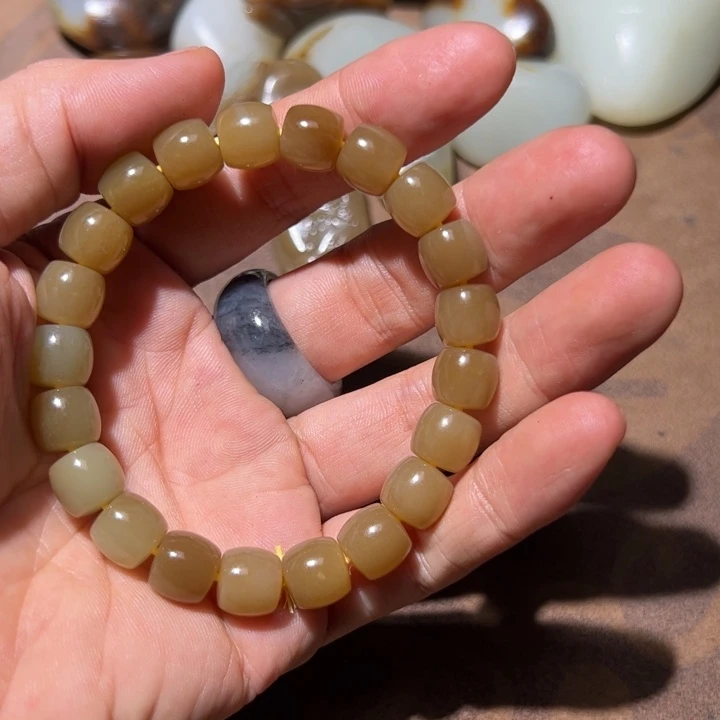 和田玉（糖玉）未镶嵌车挂用****7