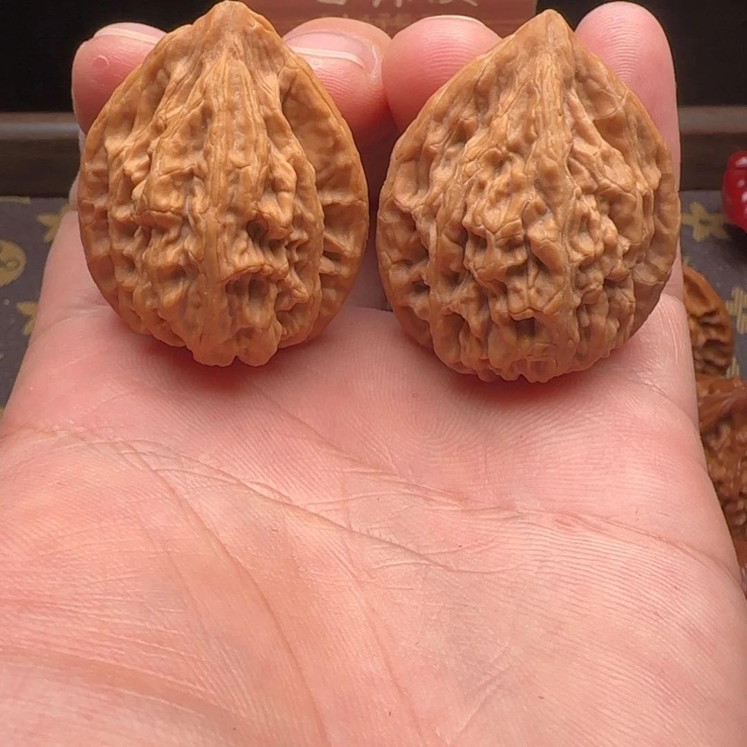 文玩核桃把件嘉玉鸡心