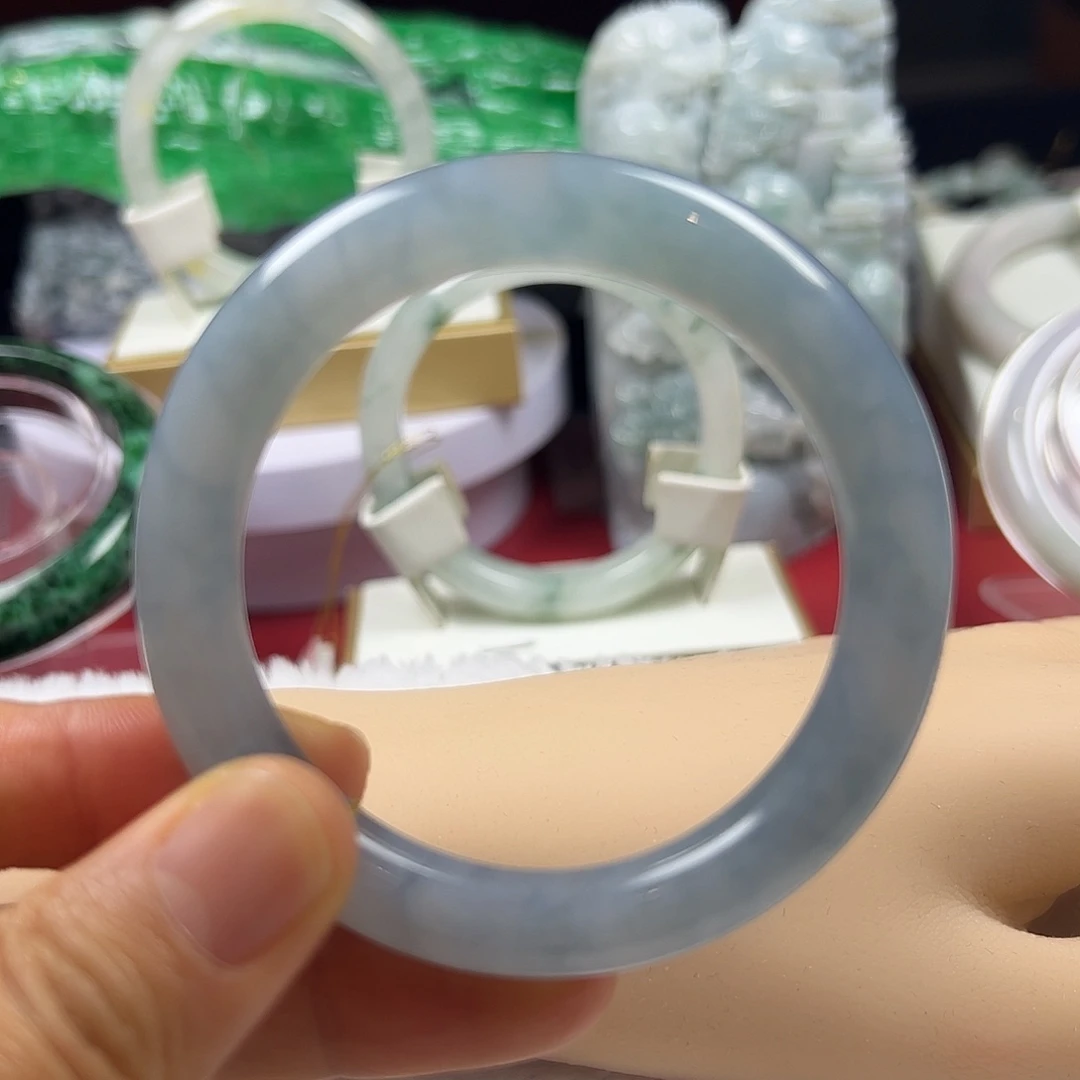 未镶嵌手镯翡翠缅甸天然A货翡翠天空蓝手镯