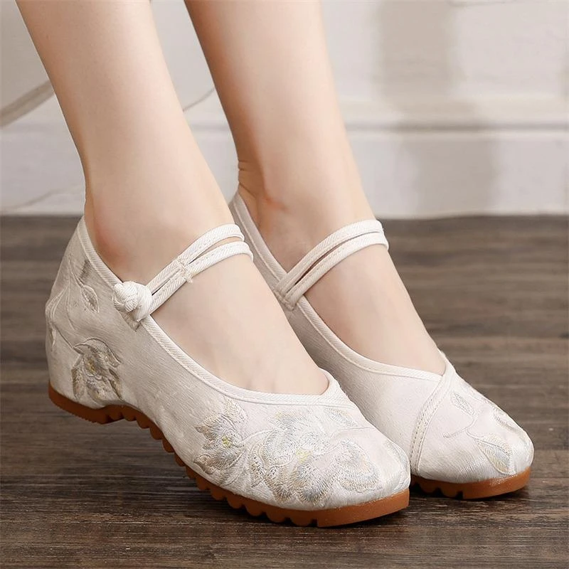 春夏民族风老北京布鞋女内增高复古绣花鞋中跟旗袍鞋茶服汉服鞋子