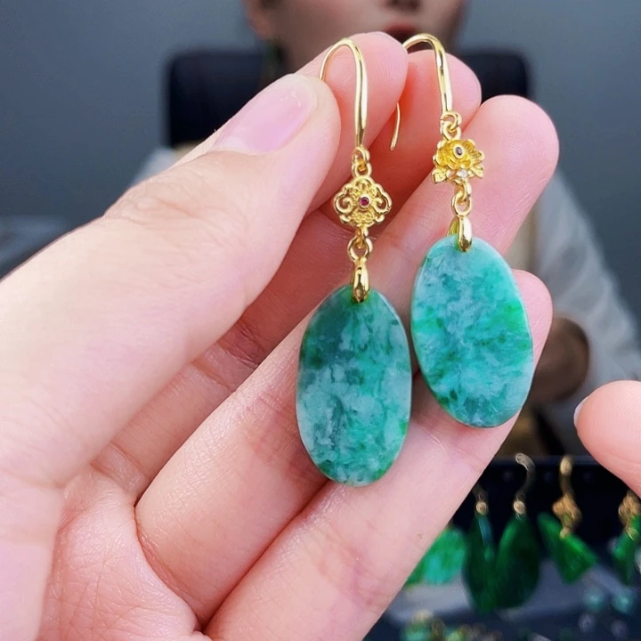 翡翠耳饰未镶嵌饰品