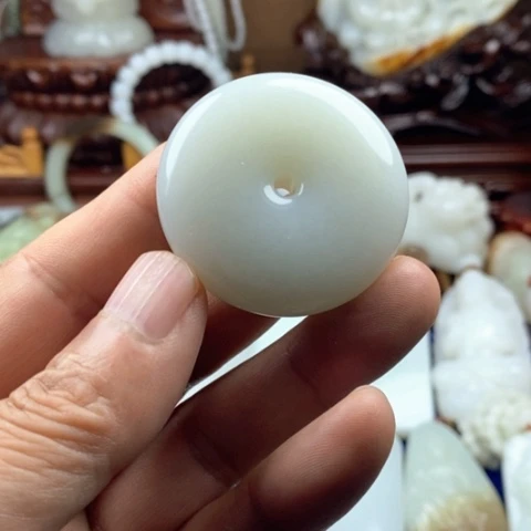 和田玉（糖玉）未镶嵌颈饰