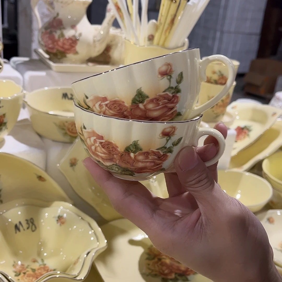 星博陶瓷有限公司2个