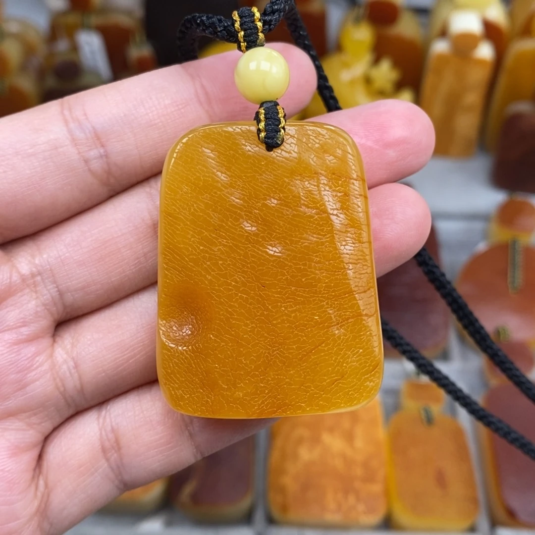 琥珀未镶嵌珠宝奇石