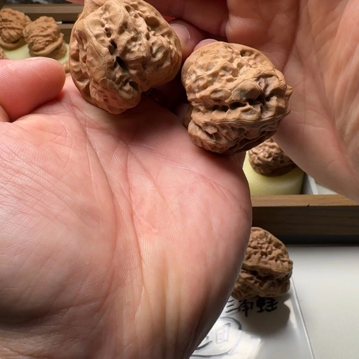 文玩核桃吊坠延庆蛤蟆头