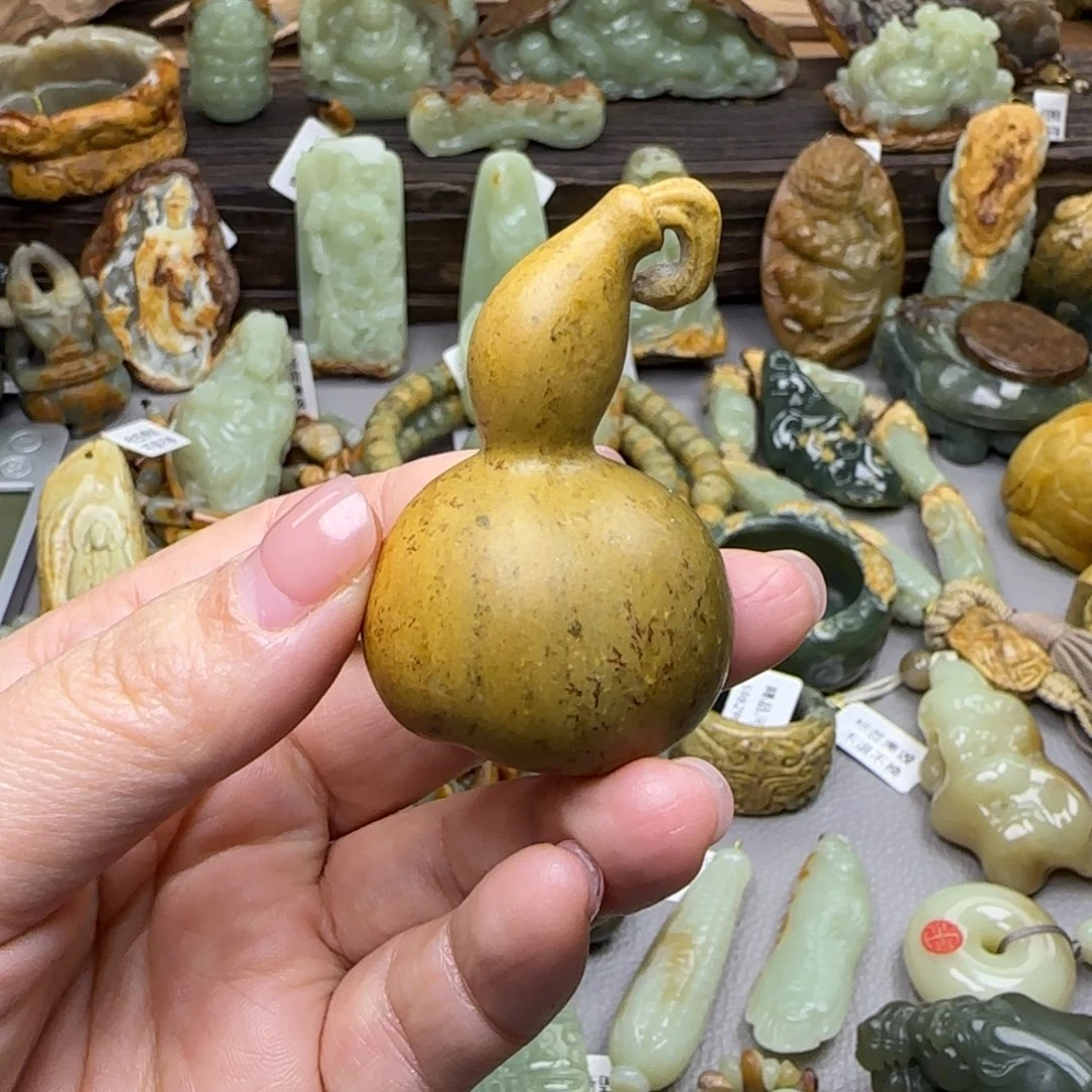 ****丰岫岩河磨玉（透闪石质玉）未镶嵌珠宝奇石