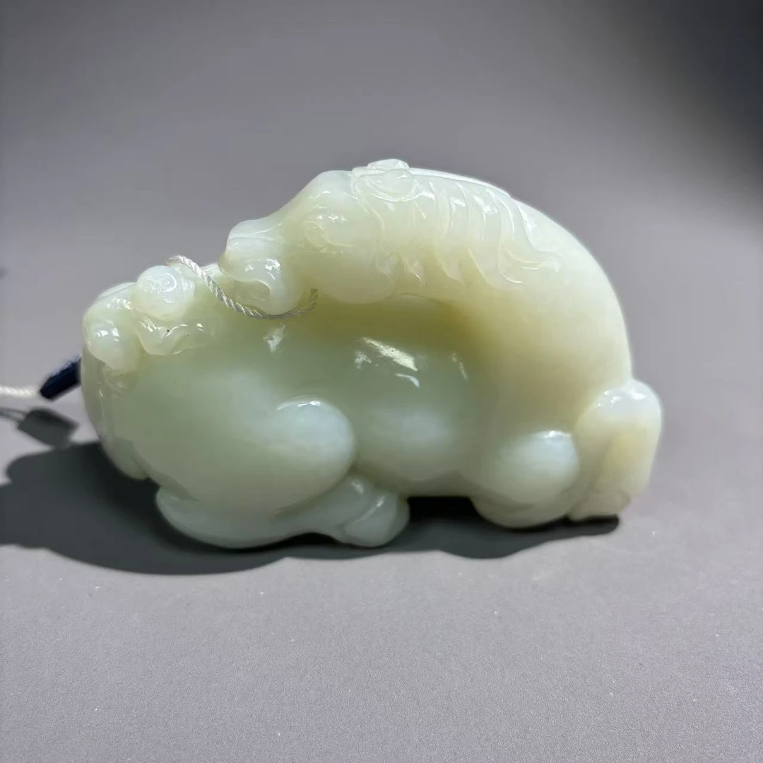 清代和田玉马上封侯摆件