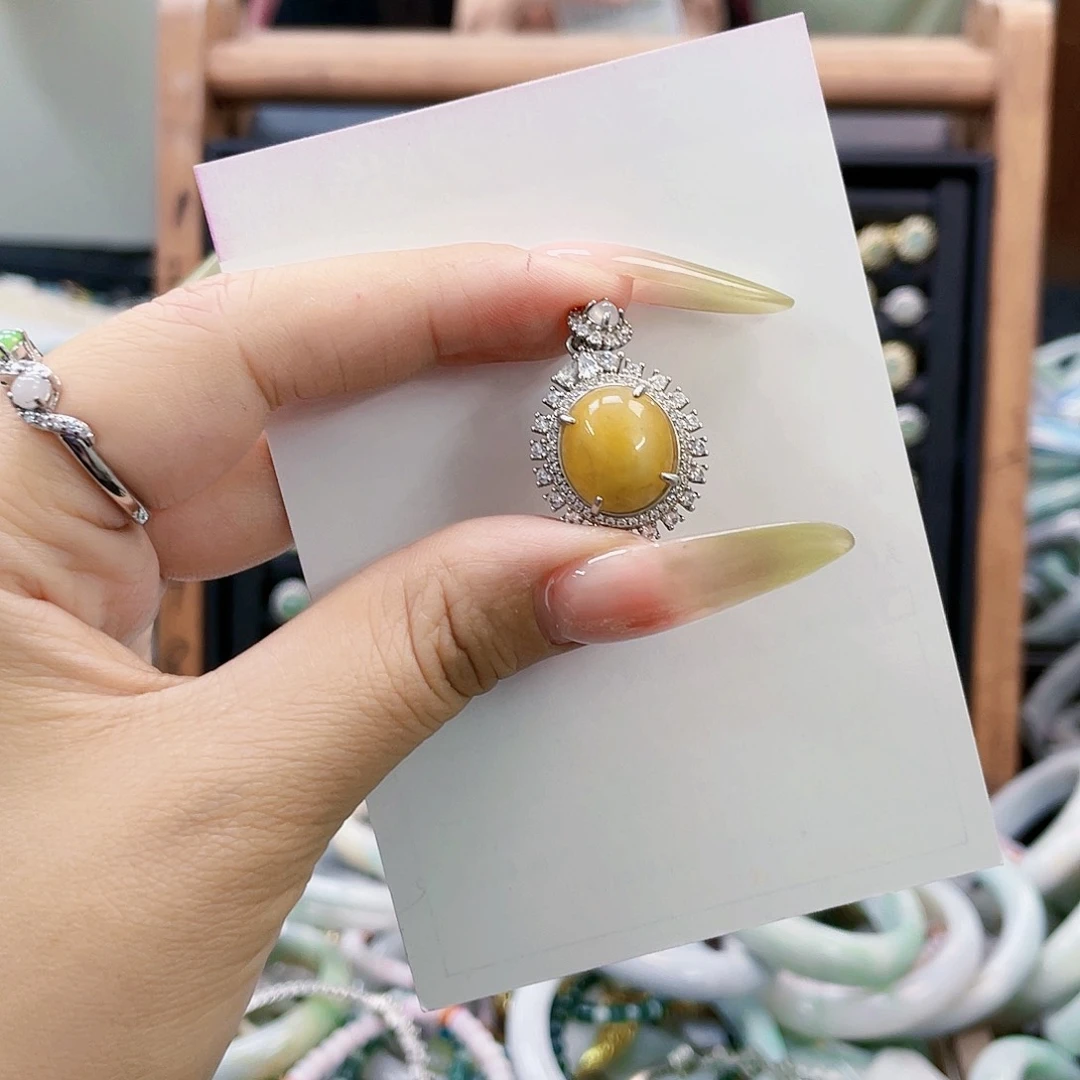 翡翠未镶嵌颈饰天然翡翠Ａ货