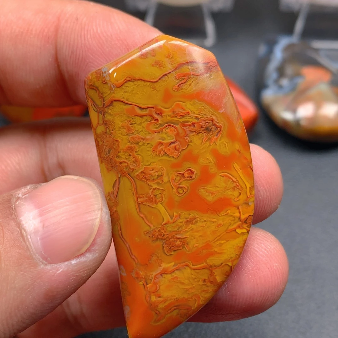 玛瑙/玉髓颈饰未镶嵌西**农