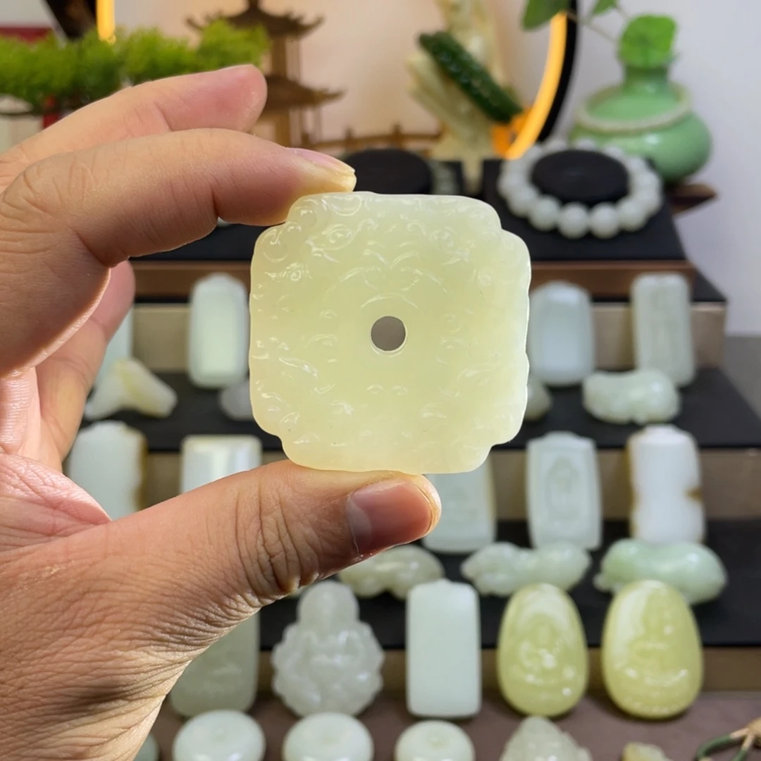 和田玉未镶嵌挂件