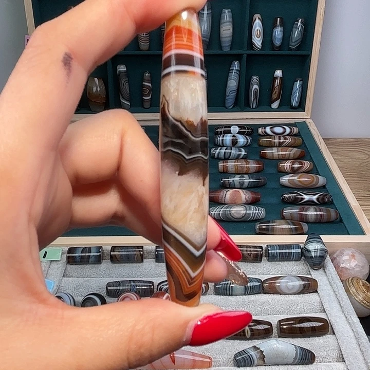 态***度玛瑙/玉髓合金珠宝奇石