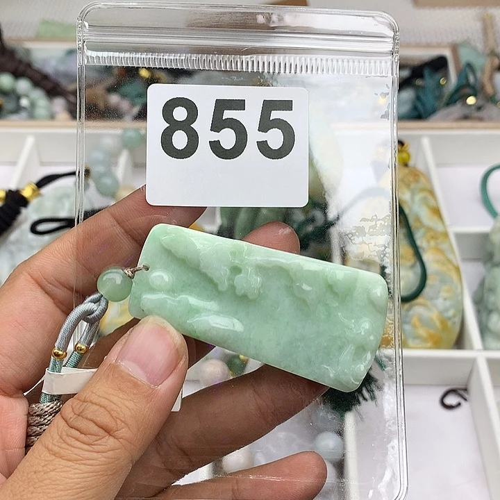翡翠颈饰未镶嵌紫**主翡翠