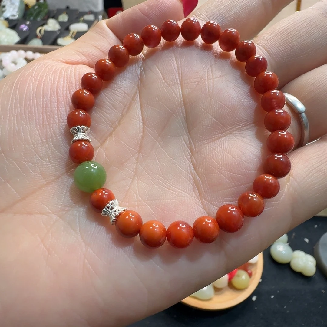 为***属和田玉未镶嵌颈饰