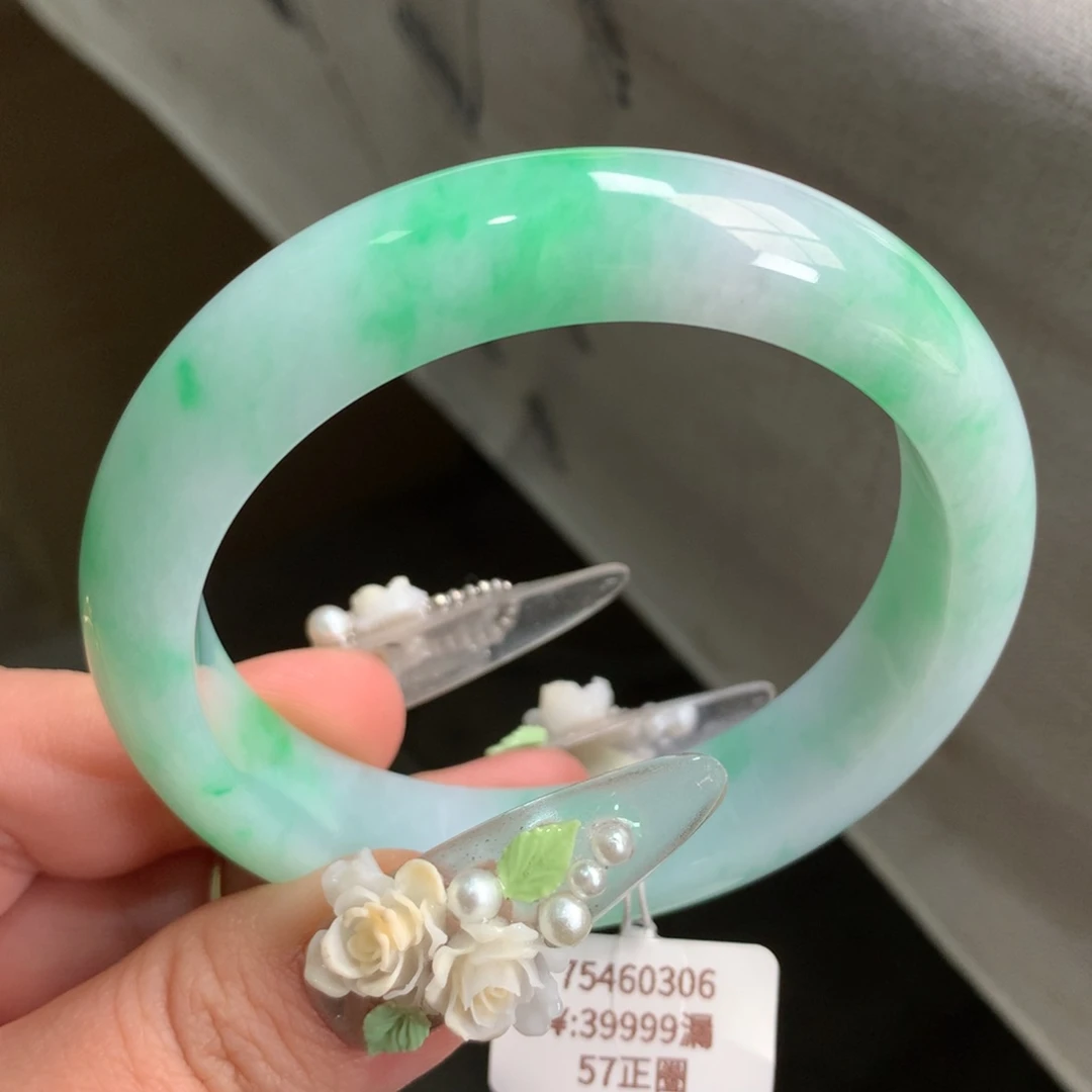 翡翠手镯未镶嵌绿飘花正圈