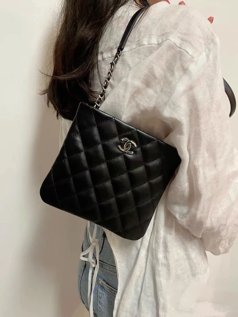 未使用 Chanel/香奈儿 tote斜挎黑银牛/公价无/甄选