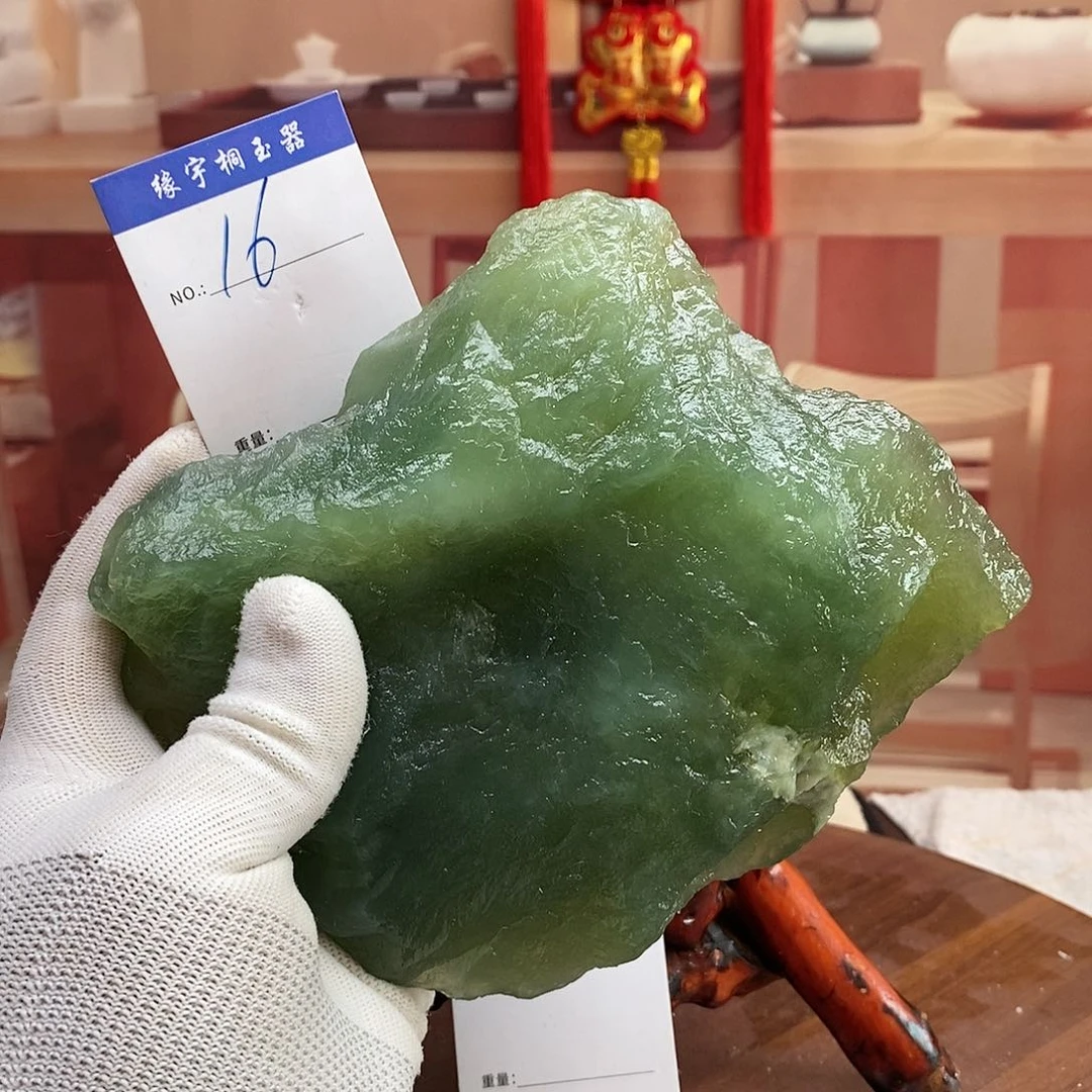 蛇纹石玉原石未镶嵌