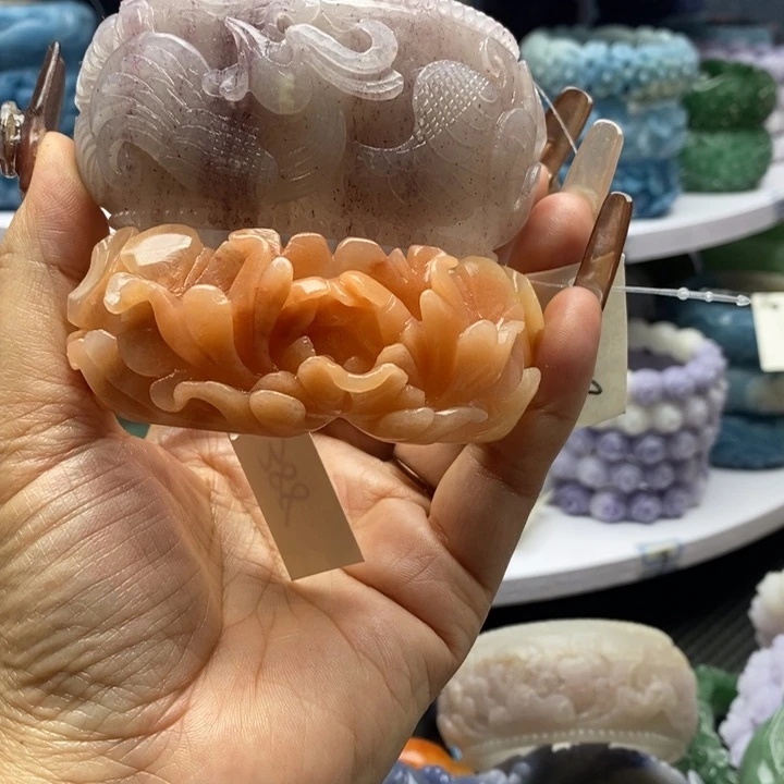 未镶嵌手镯石英岩玉