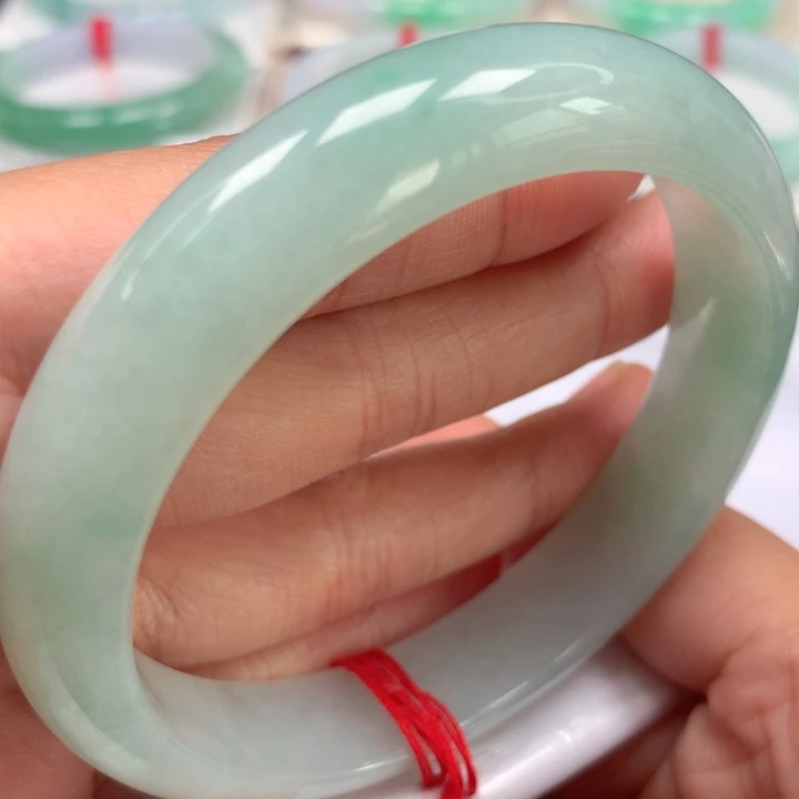 翡翠手镯未镶嵌冰满绿15号