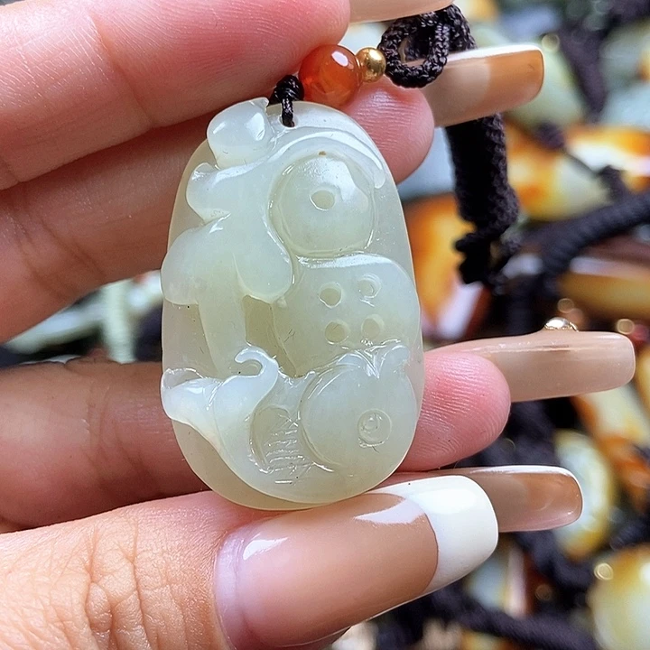 和田玉颈饰未镶嵌