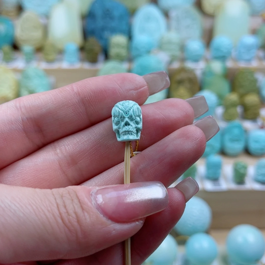 绿松石未镶嵌珠宝奇石