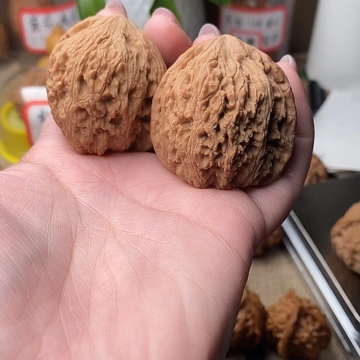 吊坠文玩核桃绣球