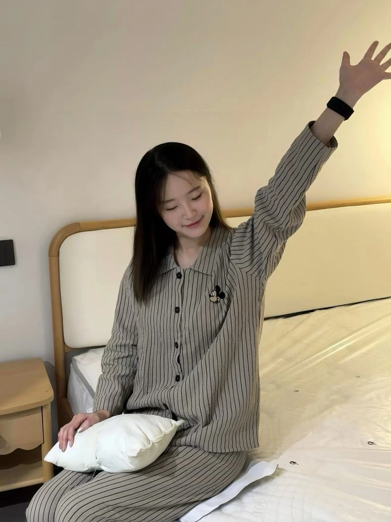 咖条米奇情侣款长袖长裤睡衣男女潮流轻熟风可外穿家居服两件套