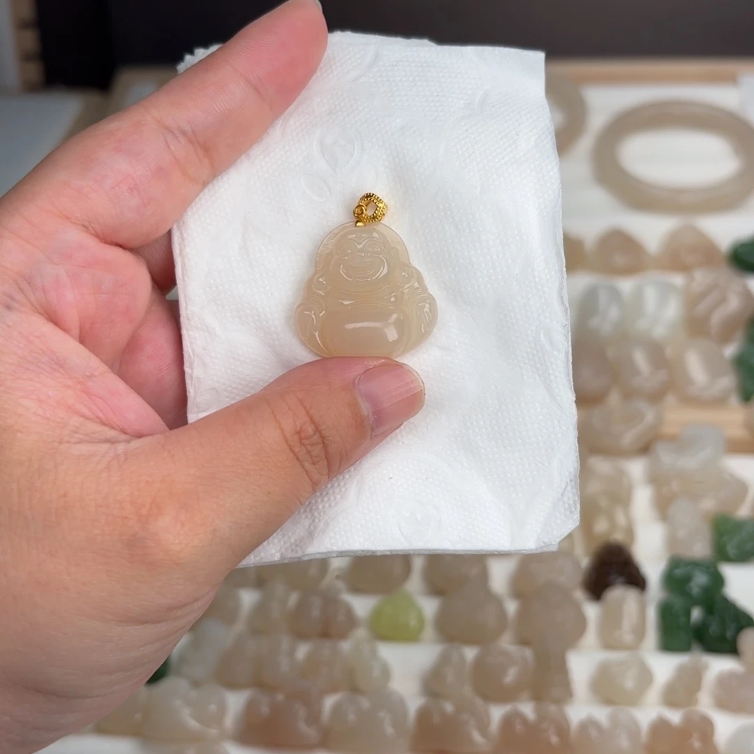 和田玉18K金镶嵌颈饰