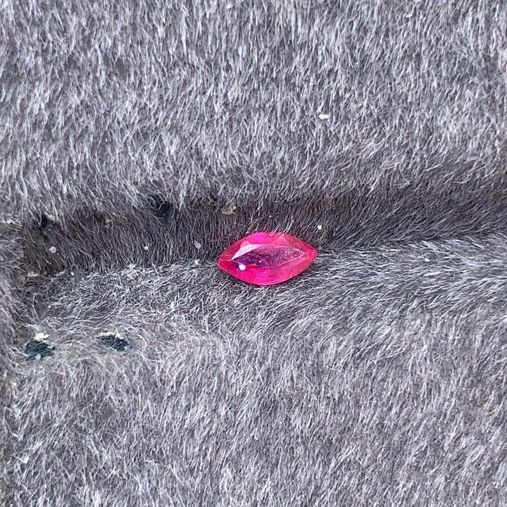 裸石红宝石0.285克拉