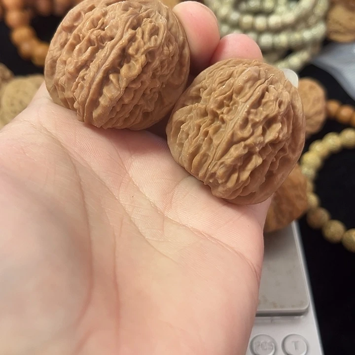 把件文玩核桃40左右四座楼，编号0104