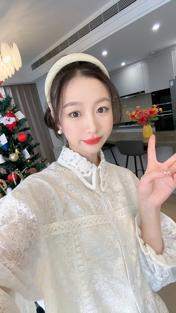 小玉推荐《栀子花开》蕾丝衬衫