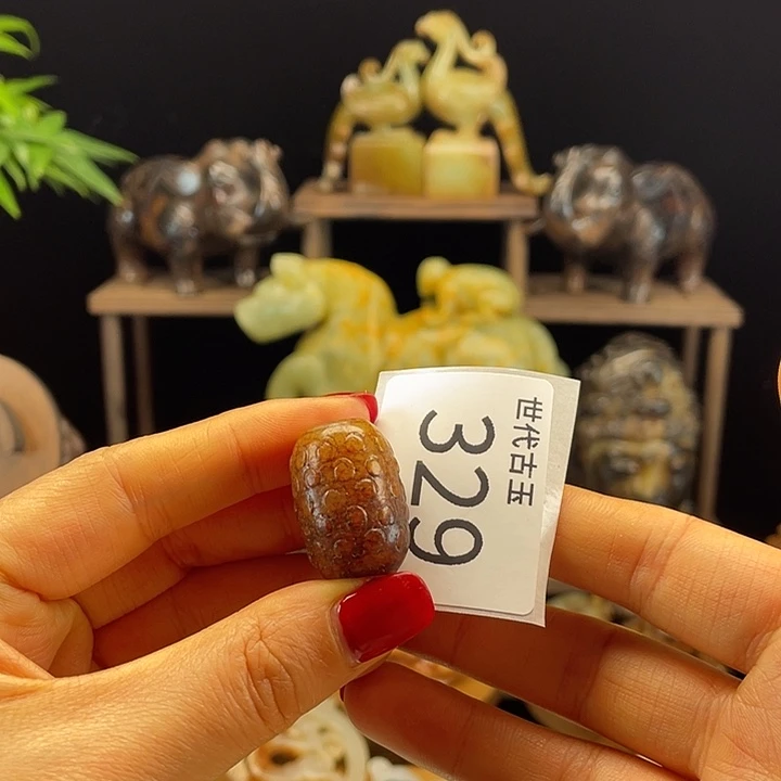 和田玉（糖玉）未镶嵌挂件