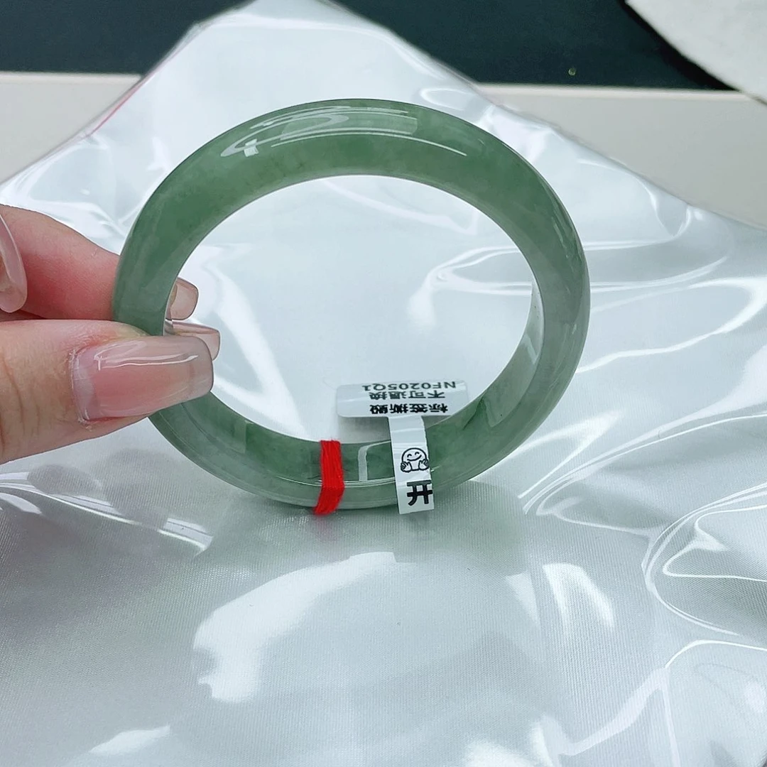 翡翠手镯未镶嵌正58.5