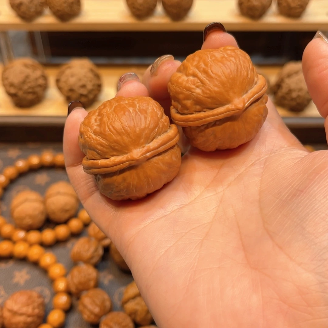 文玩核桃把件大龙珠