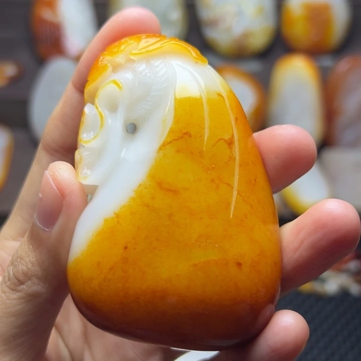 和田玉未镶嵌颈饰