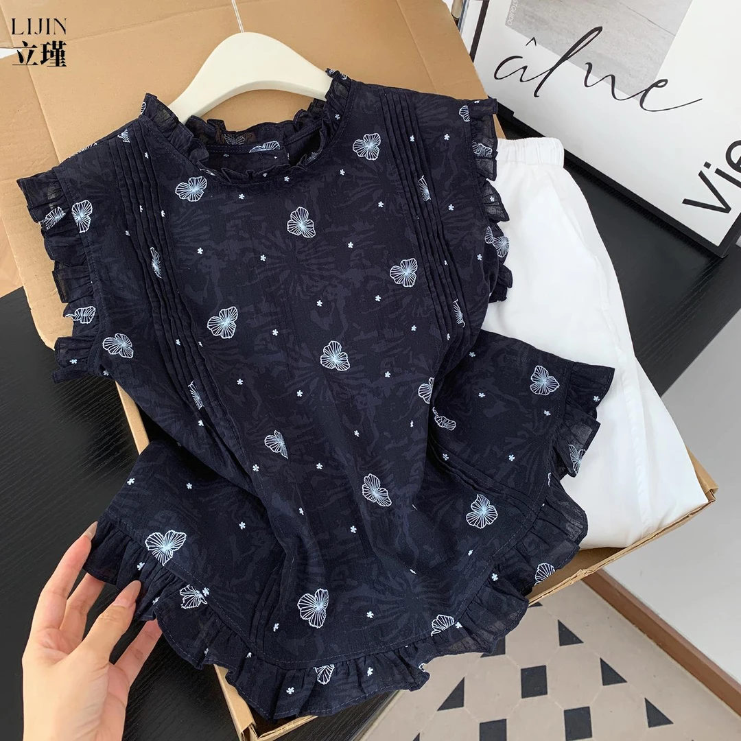 小众时尚花朵刺绣木耳边无袖衬衫女夏季甜美减龄重工压褶圆领上衣