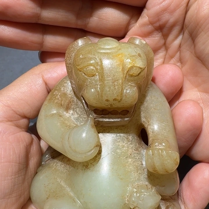 多***黄颈饰未镶嵌和田玉