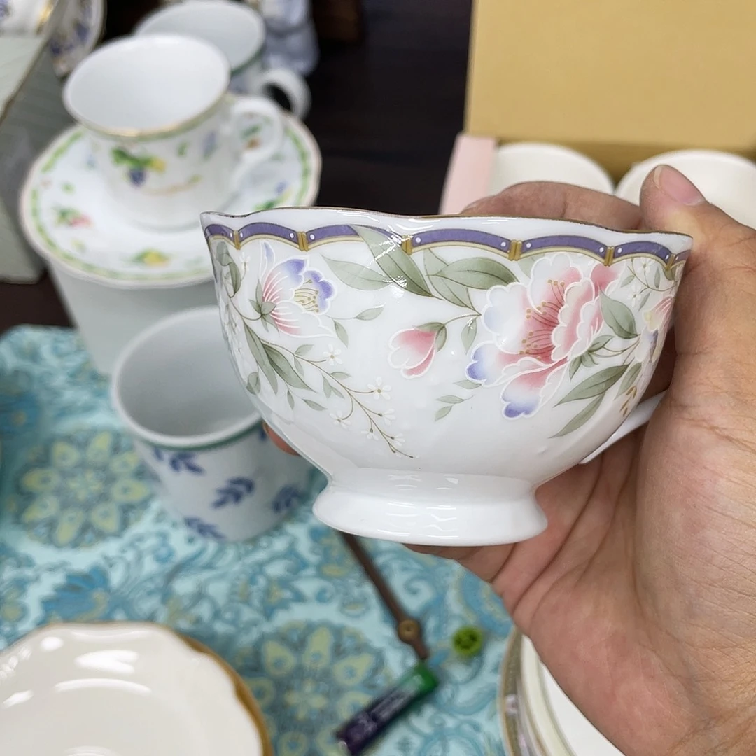 鹿屋家的美丽咖啡杯花***?