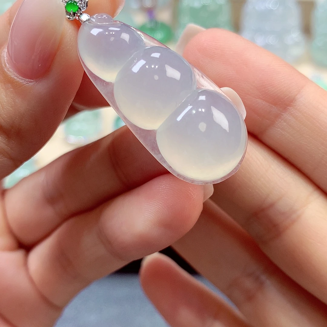 翡翠18K金镶嵌颈饰翡翠